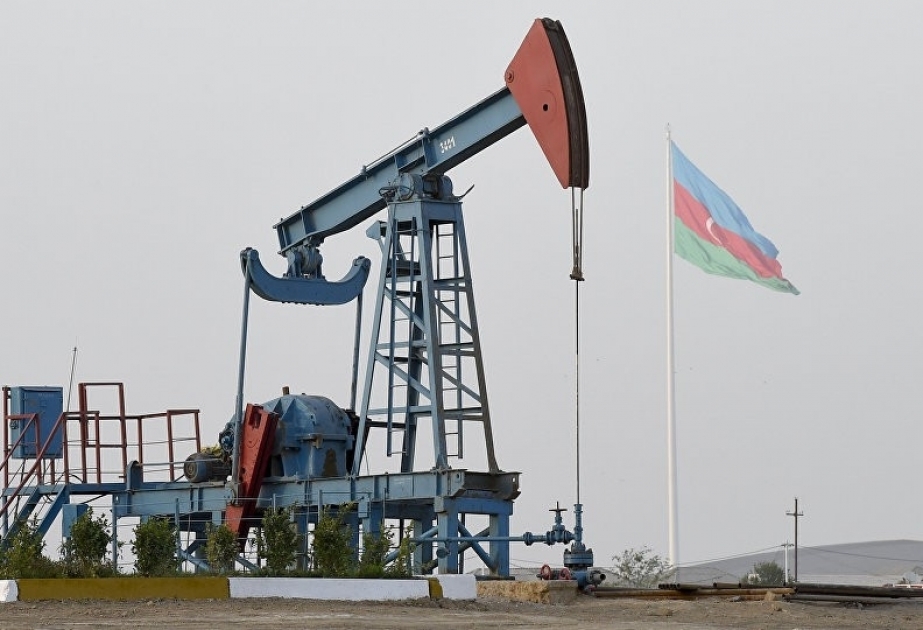Цена нефти «Азери Лайт» превысила 75 долларов