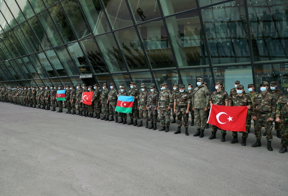 Azərbaycan Prezidentinin tapşırığına əsasən FHN-in yanğınsöndürmə qüvvələrinin 100 əməkdaşından ibarət ilk qrup Türkiyəyə yola salınıb VİDEO