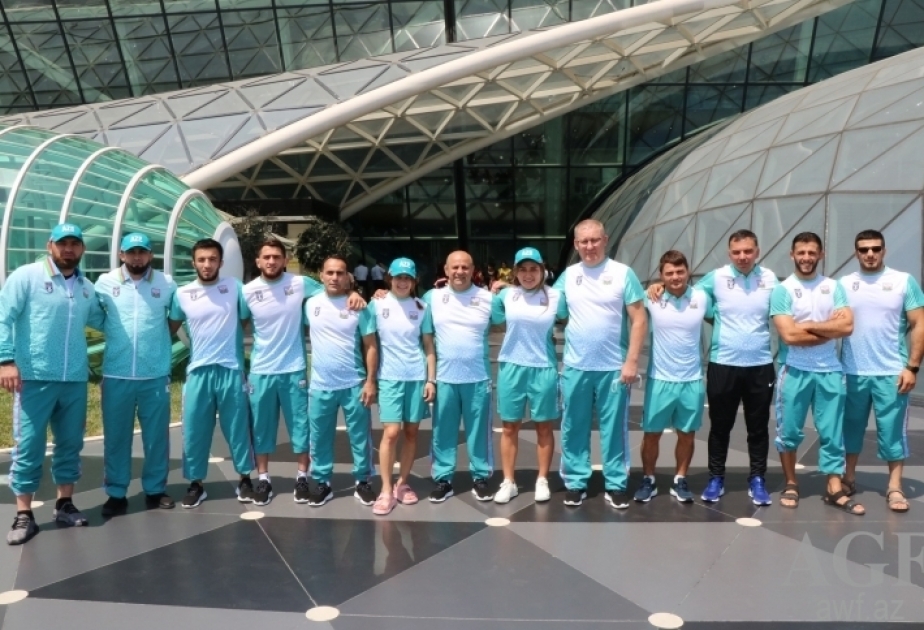 Luchadores de Azerbaiyán comienzan a entrenar en Tokio