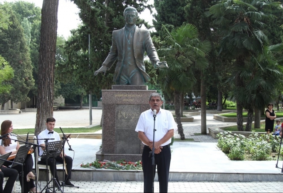 Gəncədə Qəmbər Hüseynlinin anım mərasimi keçirilib
