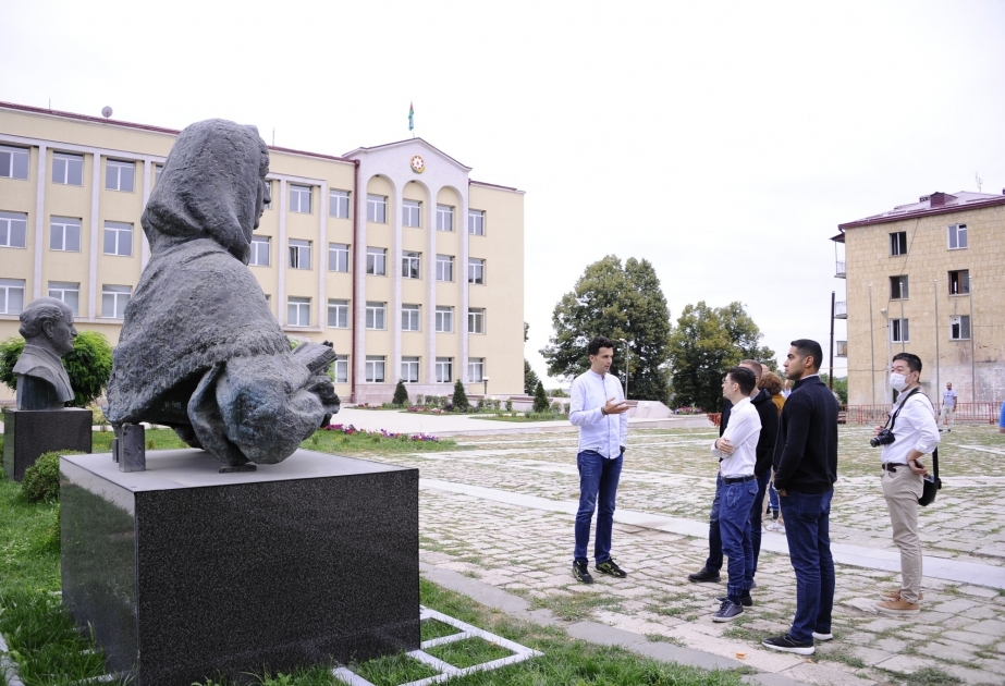 Periodistas de Japón, España, Italia, Bulgaria y Jordania en Shusha