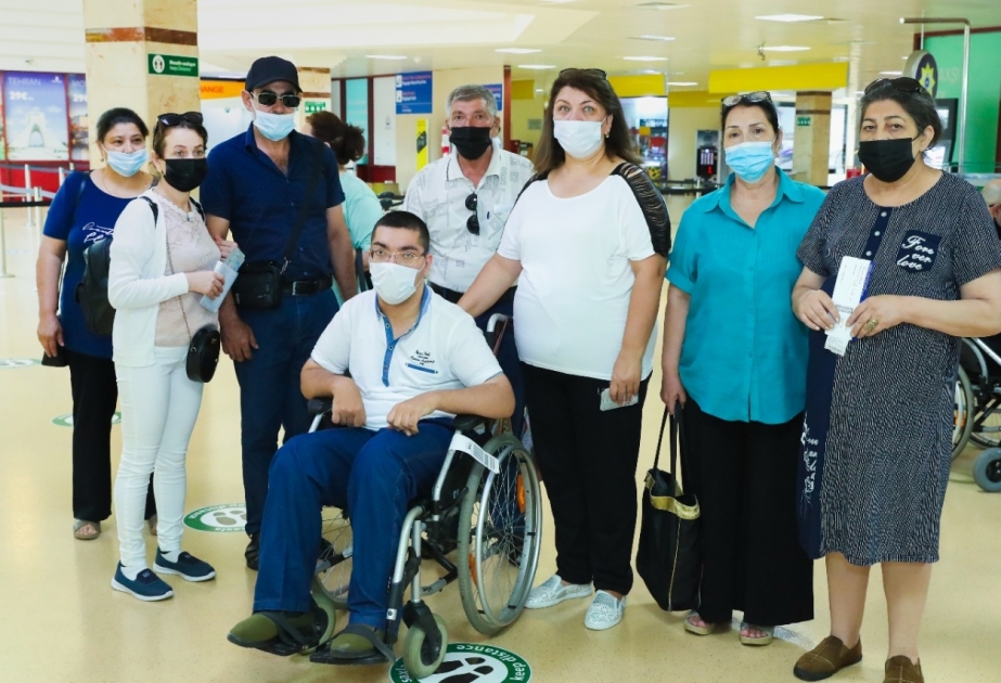 Əlilliyi olan 71 nəfər sağlamlıq imkanları məhdud uşaq sanatoriya-kurort və müalicə mərkəzlərinə yola salınıb