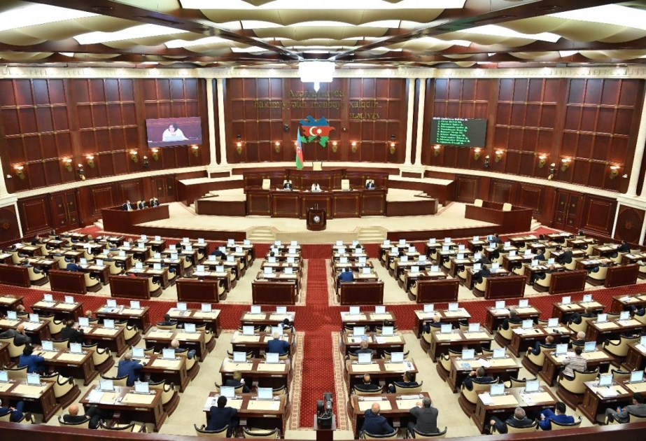 Milli Məclisin növbədənkənar sessiyasının iclası keçirilib