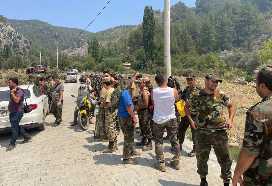 Yanğınsöndürənlərimiz Muğla vilayətinin Kavacık rayonunda yenidən şiddətlənən yanğınların qarşısının alınmasına cəlb olunub