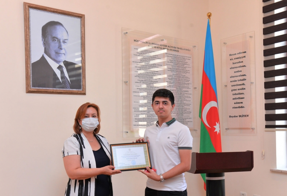Xüsusi istedadı ilə fərqlənən şagird və məzunlarla görüş