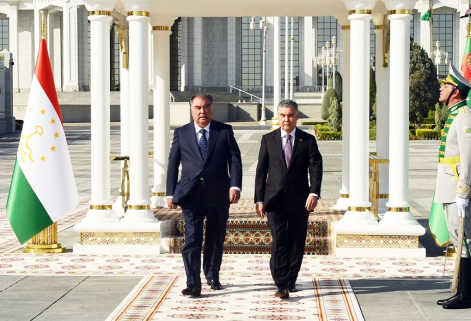 Türkmənistan və Tacikistan qaz və yanacaq nəqli sahəsində əməkdaşlıq edəcəklər