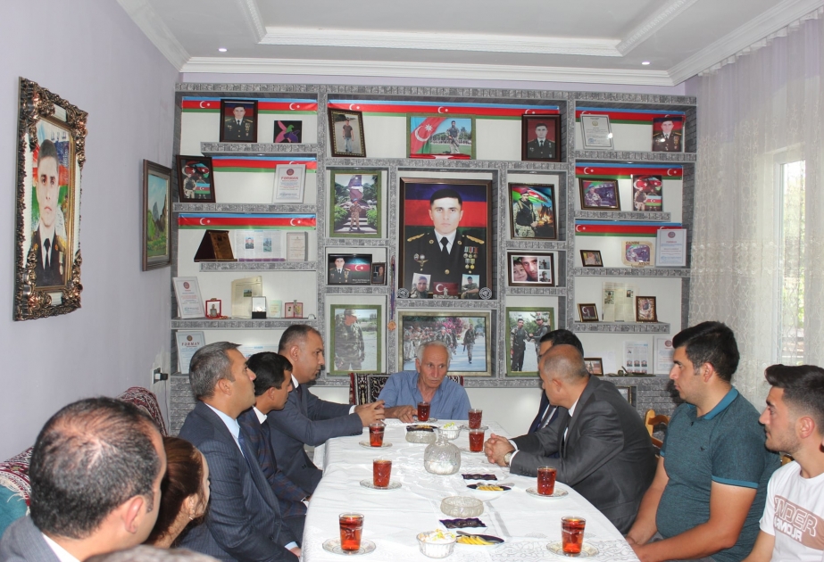 Naxçıvanlı gənclər şəhid ailələri ilə görüşüblər