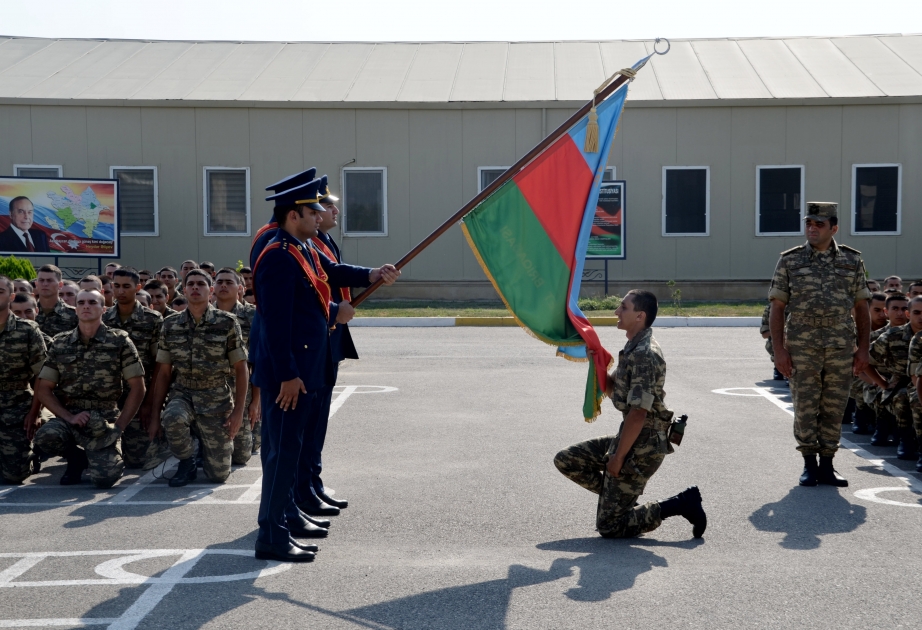 Suraxanıda gənc əsgərlərin andiçmə mərasimi keçirilib