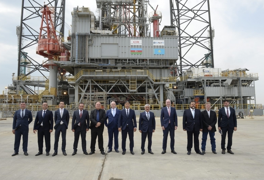 “Satti” jack-up drilling rig set sail towards the sea