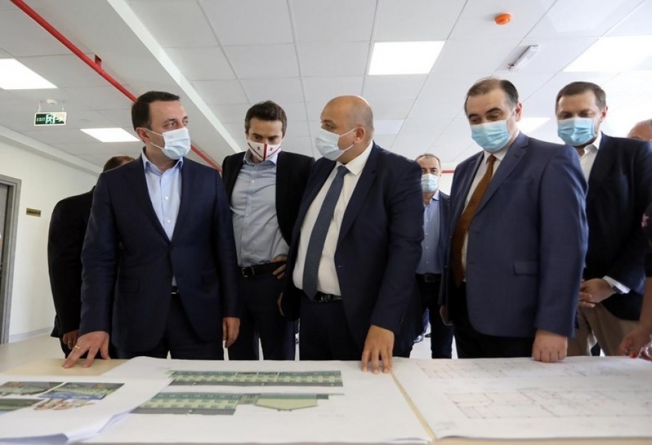 Gürcüstanın Baş naziri Marneulidə yeni inşa olunan azərbaycandilli məktəbdə olub