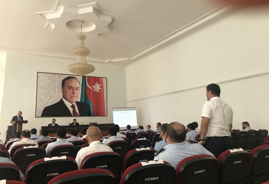 Vergi orqanları əməkdaşları korrupsiya ilə mübarizə sahəsində maarifləndiriliblər