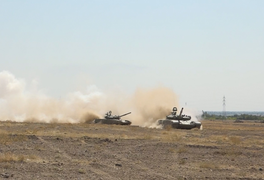 Tank and mechanized units of Combined Arms Army start new training period with active exercises