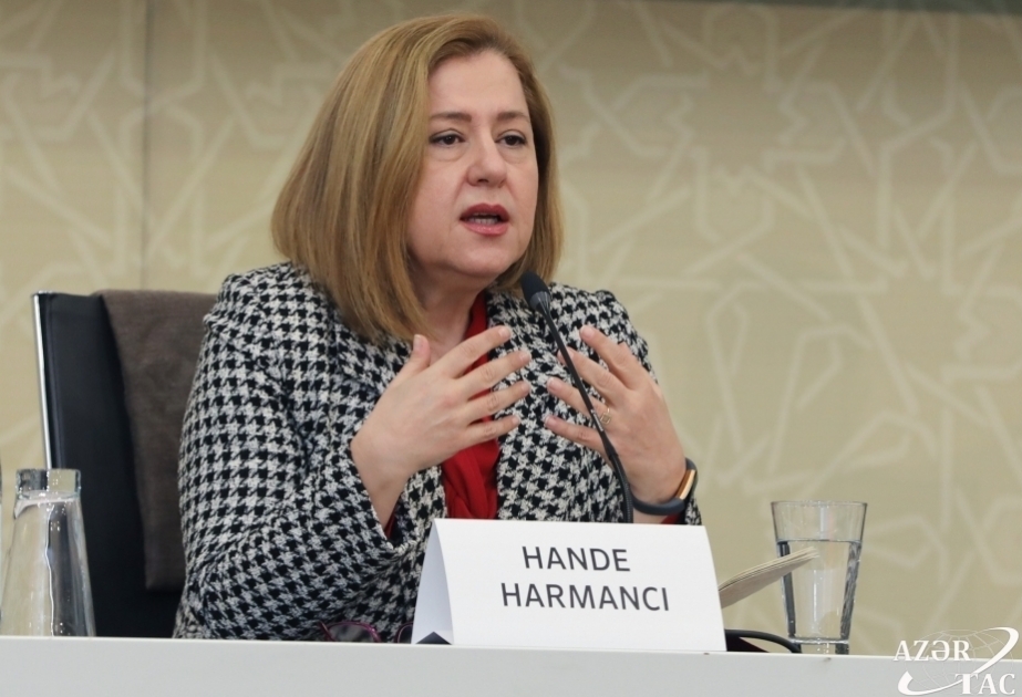 Hande Harmanci: Zahl der täglichen gemeldeten Corona-Infektionen in Aserbaidschan hat sich im letzten Monat verzehnfacht