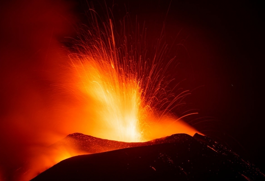 İtaliyadakı Etna vulkanı yenidən fəallaşıb