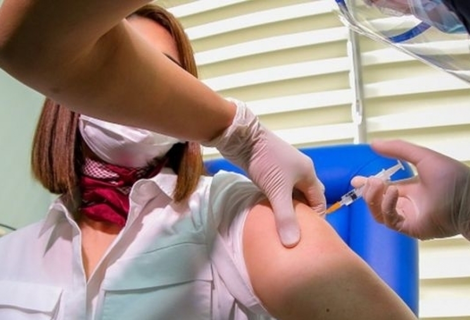 Alrededor del 25% de la población mayor de 18 años de Azerbaiyán ha recibido las dos dosis de la vacuna