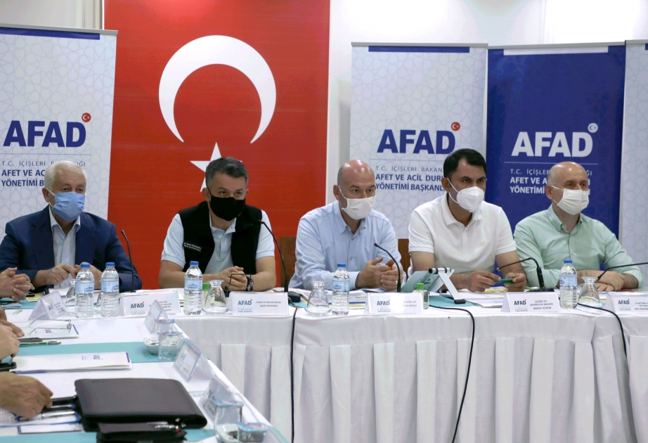 Muğla böhran mərkəzində Türkiyədə baş verən yanğınlarla bağlı müşavirə keçirilib