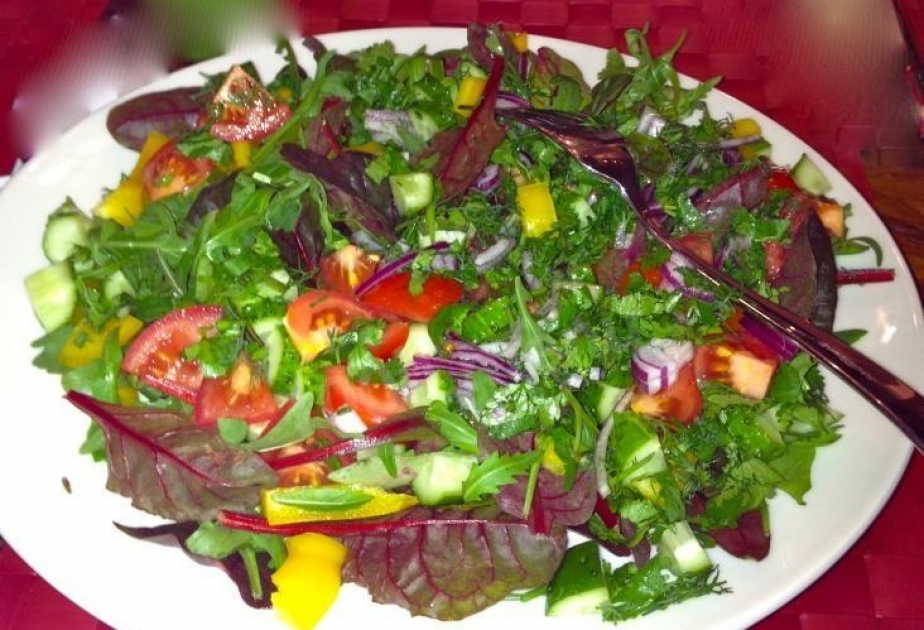Yay menyüsündə salat və tərəvəzlər üstünlük təşkil etməlidir