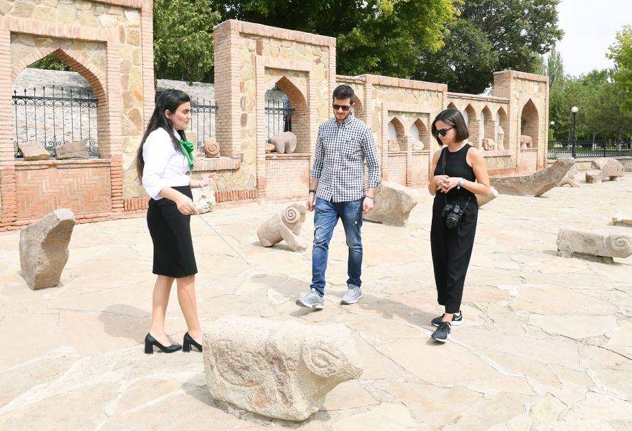 İsrail səfiri muxtar respublikanın mədəniyyət müəssisələri, tarixi abidələri, gəzməli-görməli yerləri ilə tanış olub