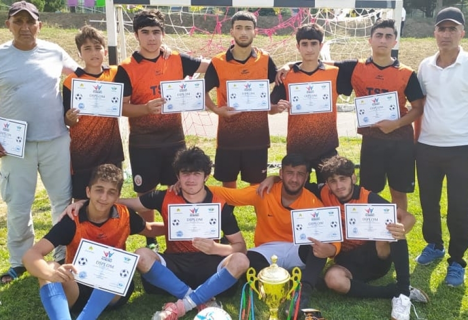 “Astara” komandası minifutbol üzrə “Könüllülər kuboku” turnirinin qalibi olub