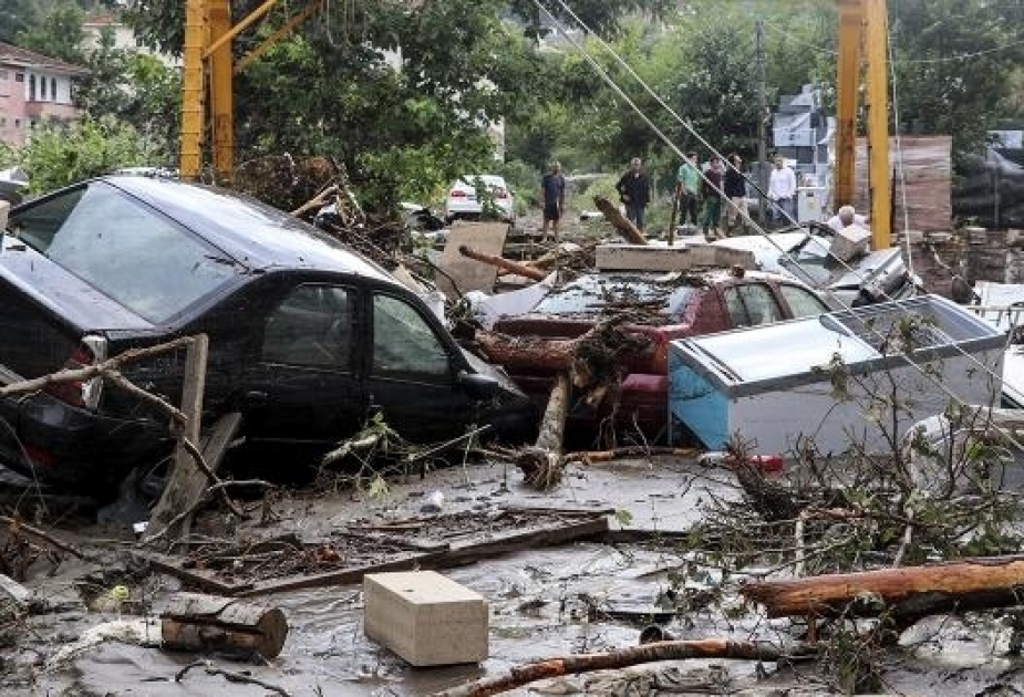 Las víctimas de las inundaciones en la región turca del Mar Negro se elevan a 27