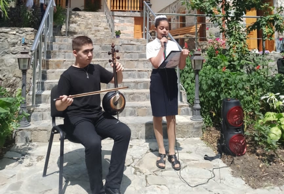 Şəkidə Xalq şairi Bəxtiyar Vahabzadənin xatirəsi anılıb