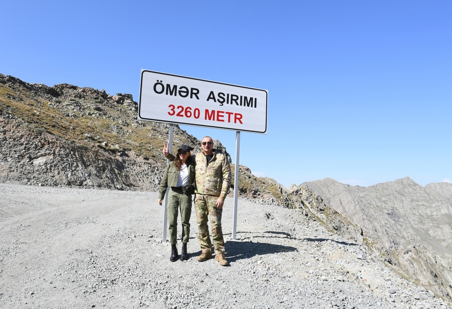 Le président Ilham Aliyev et la première dame Mehriban Aliyeva ont été dans les régions de Kelbédjer et Latchine VIDEO