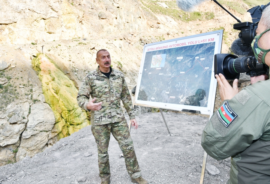 Prezident İlham Əliyev: Bizim qızıl yataqlarımız xarici şirkətlər tərəfindən istismar edilirdi