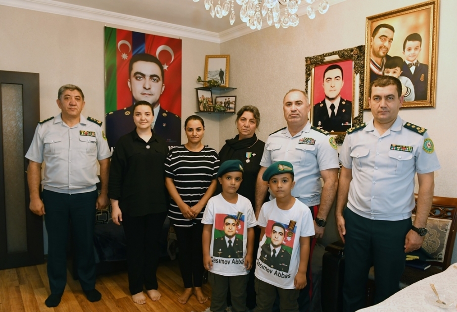 Sərhəd Mühafizəsinin 102-ci ildönümü ərəfəsində keçirilən tədbirlərdə şəhidlərimizin xatirəsi anılır və qazilərimizə qayğı göstərilir