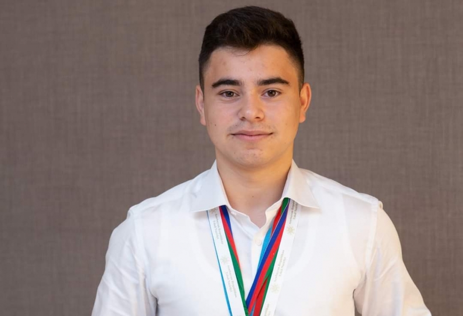 İkinci qrupun birincisi Bakı Ali Neft Məktəbini seçdi