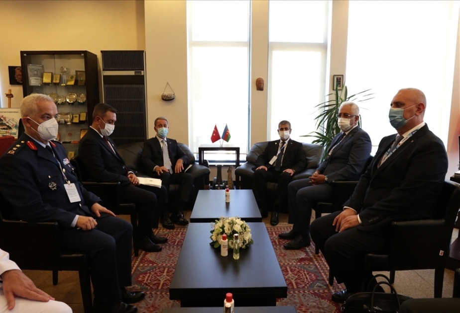 Azərbaycan və Türkiyə arasında regional müdafiə və təhlükəsizlik məsələləri müzakirə olunub