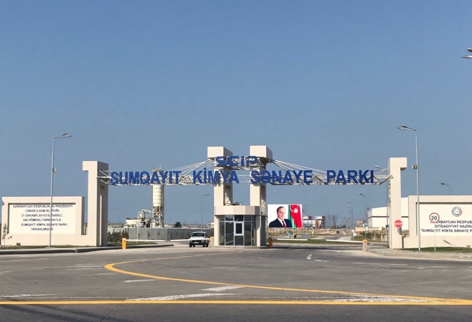 Sumqayıt Kimya Sənaye Parkının rezidenti İsrail və İspaniyaya ağ şəffaf şüşə vərəqələrin ixracına başlayıb