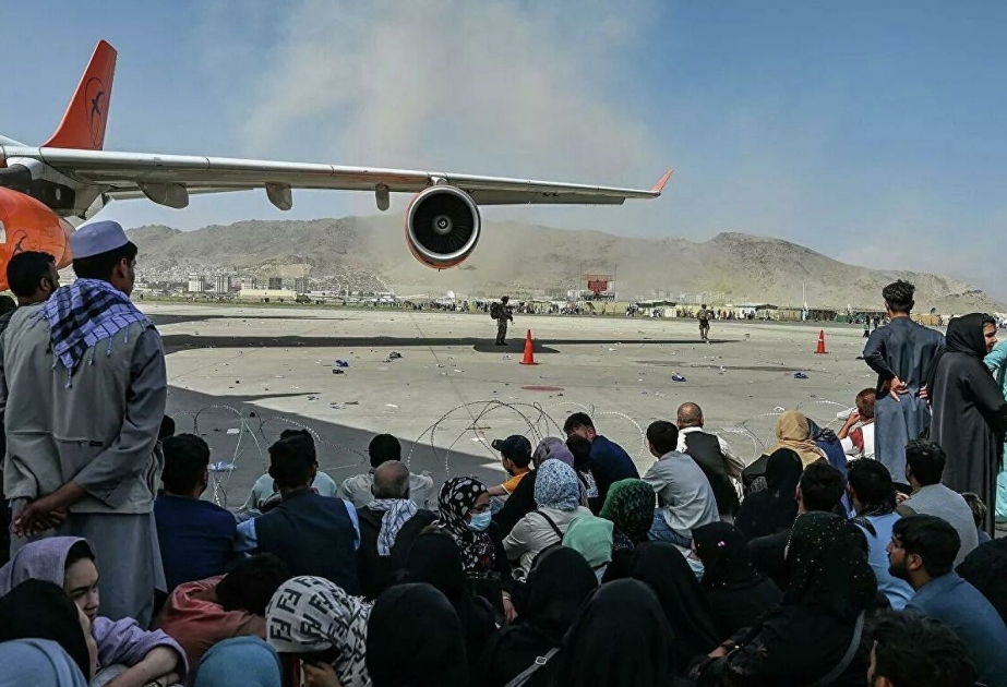 Kabil aeroportunda açılan atəş və basırıq nəticəsində 12 nəfər həlak olub