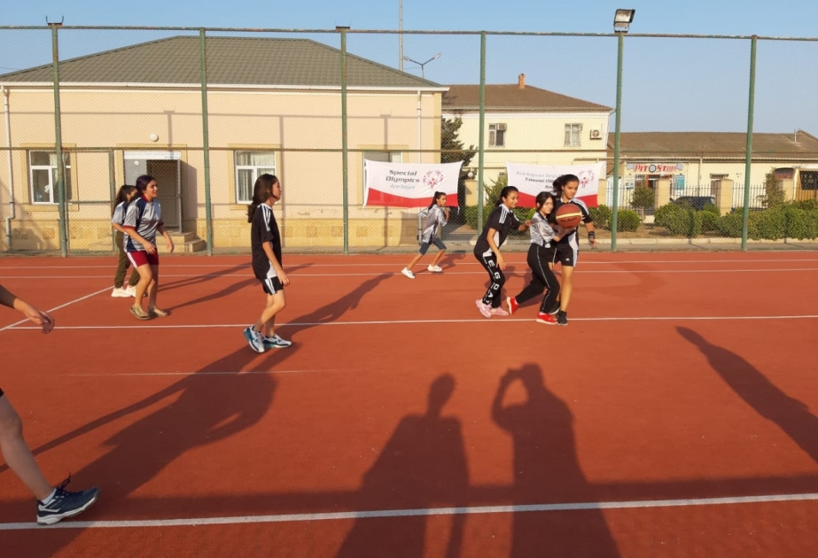 Xüsusi olimpiyaçılar arasında basketbol üzrə seçmə yarış keçirilib