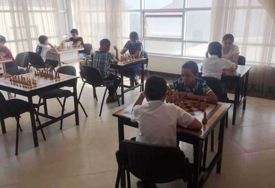 Siyəzəndə 50 şahmatçının mübarizəsində qaliblər müəyyənləşib