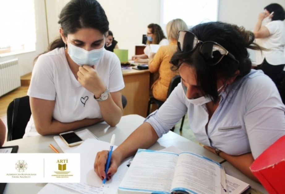 Mətn üzrə işin təşkili ilə bağlı müəllimlərin bilik və bacarıqları təkmilləşdirilir