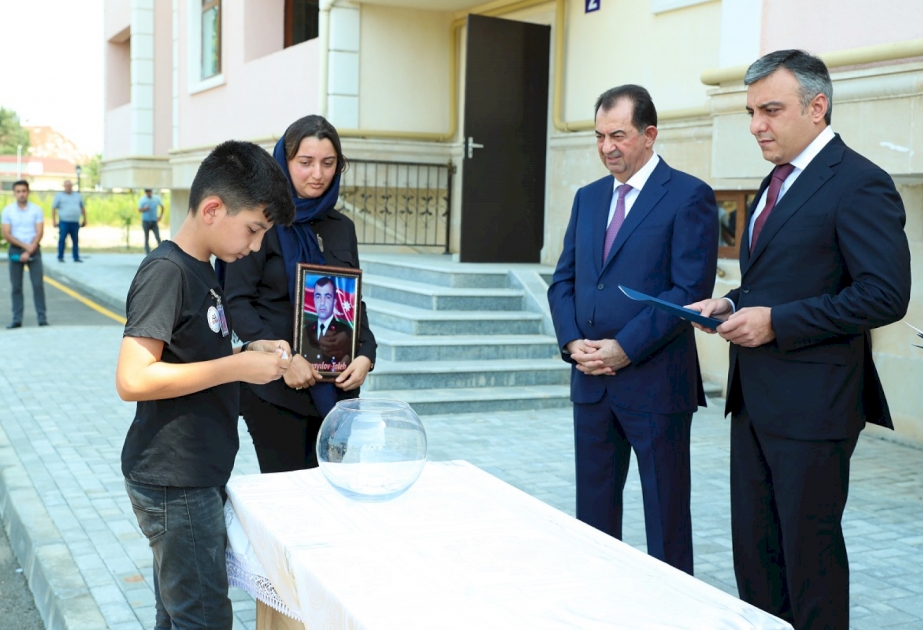 Lənkəranda 45 mənzilli yaşayış binası Vətən müharibəsi şəhidlərinin ailələrinə və müharibə əlillərinə təqdim olunub
