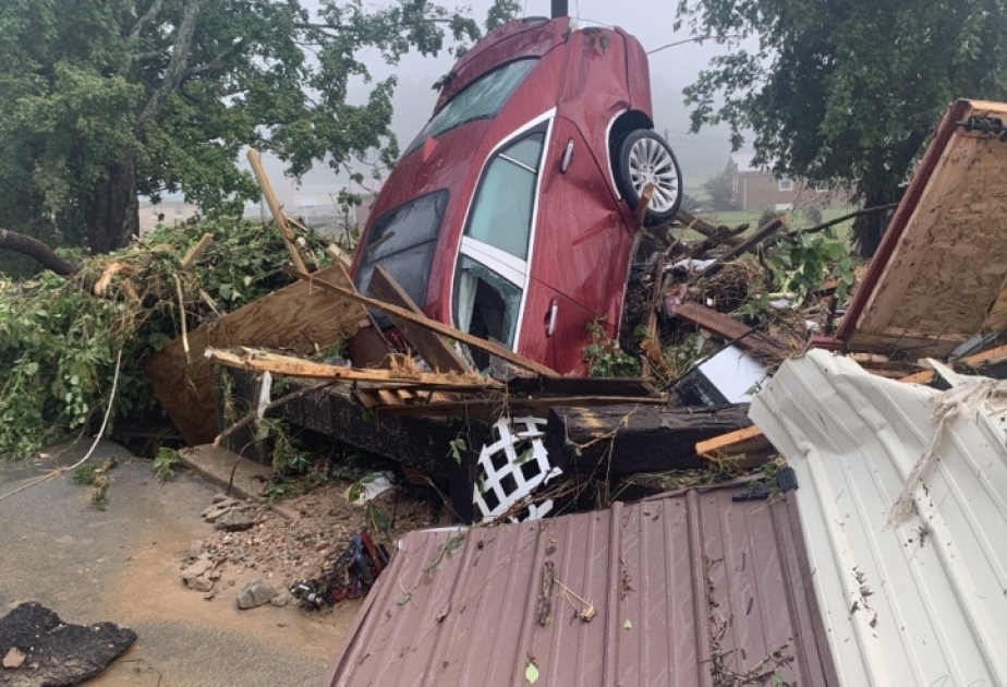 At least 22 dead in flash floods in Tennessee
