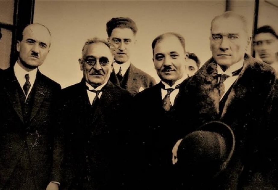 Ahmad Bay Agaoghlu: Gran defensor de la europeización del Este