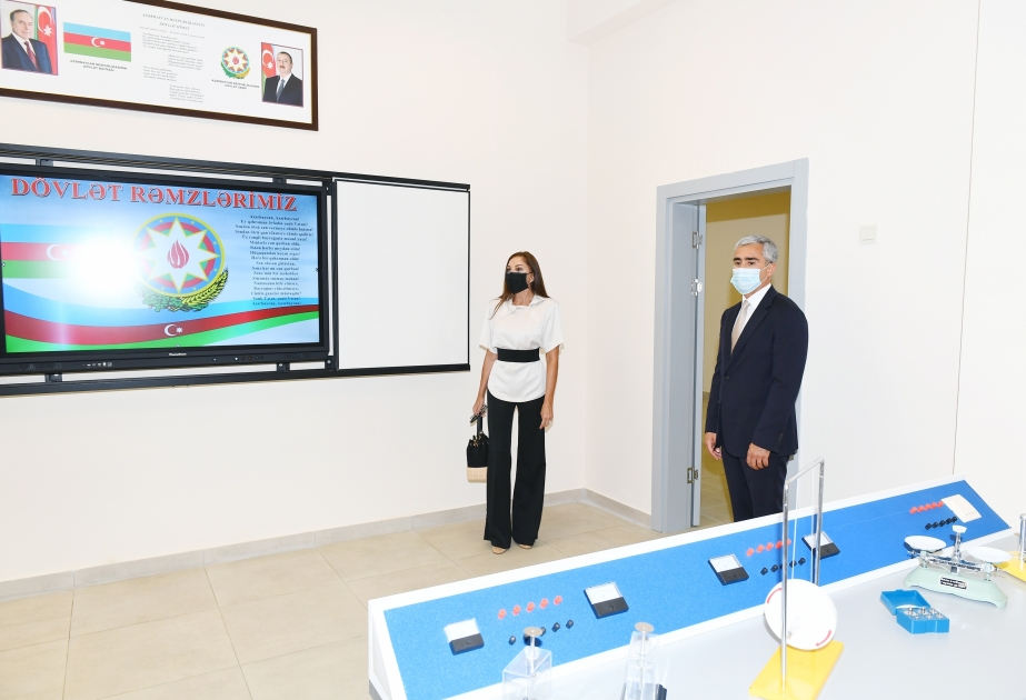 La première vice-présidente Mehriban Aliyeva participe à l’inauguration des établissements d’enseignement et d’éducation reconstruits dans l’arrondissement de Khazar VIDEO