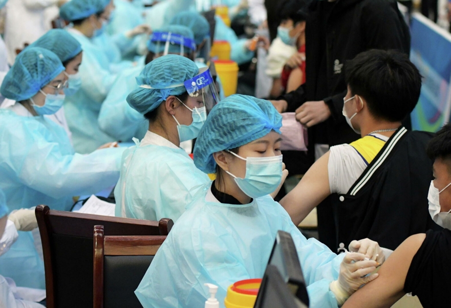 В Китае введено более 2 миллиардов доз вакцин от COVID-19