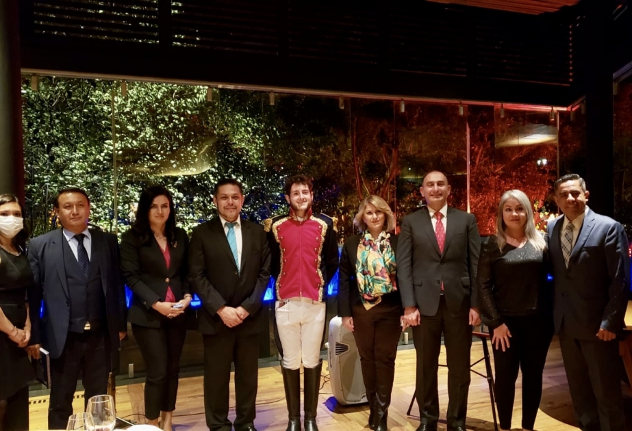 La cocina azerbaiyana se presentó en el evento dedicado al bicentenario de la independencia de México