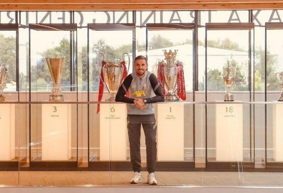 Jordan Henderson extends contract with Liverpool