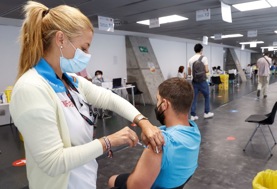 В Испании вакцинировано 70 проц населения