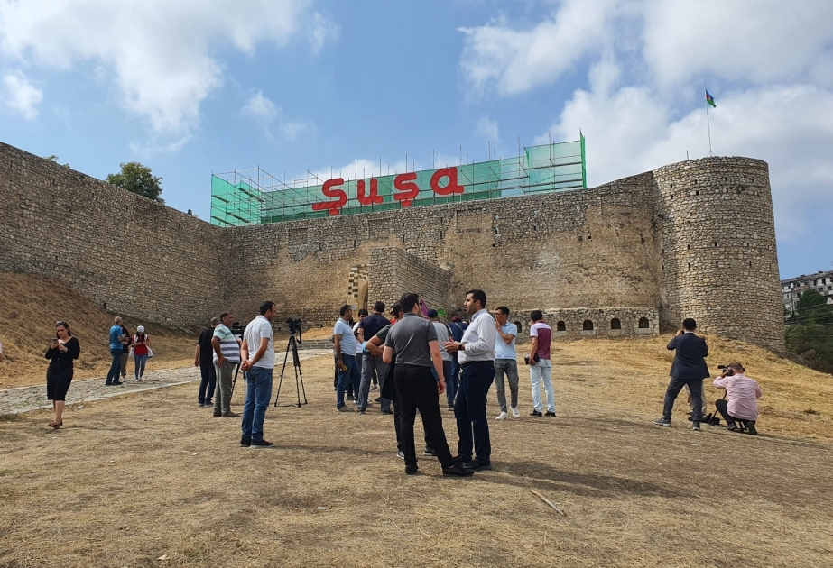Los medios de comunicación de los países miembros y observadores del Consejo Turco visitan Shusha