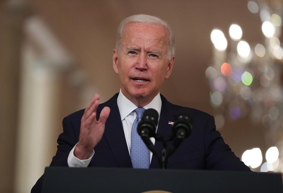 Biden se defiende y dice que opción era irse de Afganistán o aumentar tropas