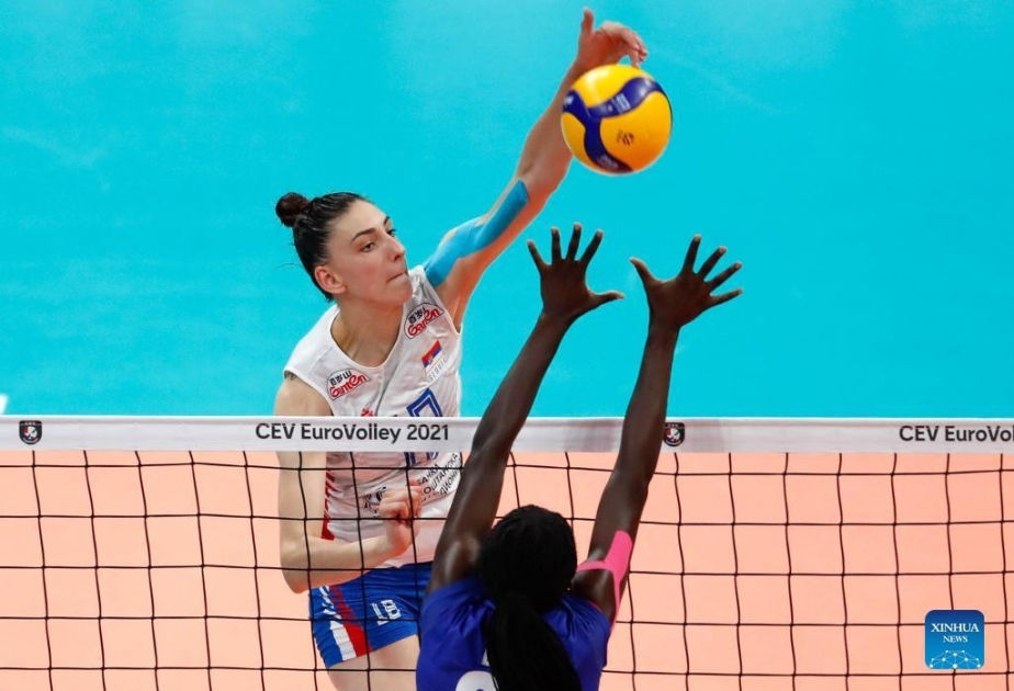 Qadın voleybolçular arasında Avropa çempionatının yarımfinalçıları müəyyənləşib