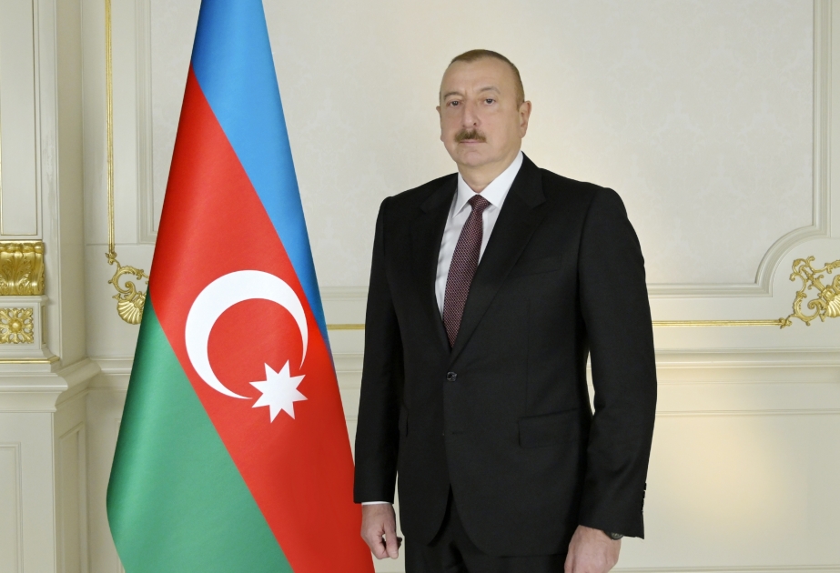 Präsident Ilham Aliyev gratuliert Lamiya Valiyeva und Orkhan Aslanov, die nächste Goldmedaillen bei Paralympics in Tokio für Aserbaidschan gewonnen haben