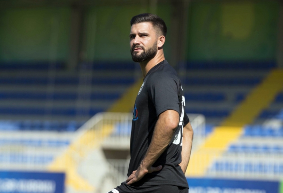 “Səbail” heyətini yeni futbolçu ilə gücləndirib