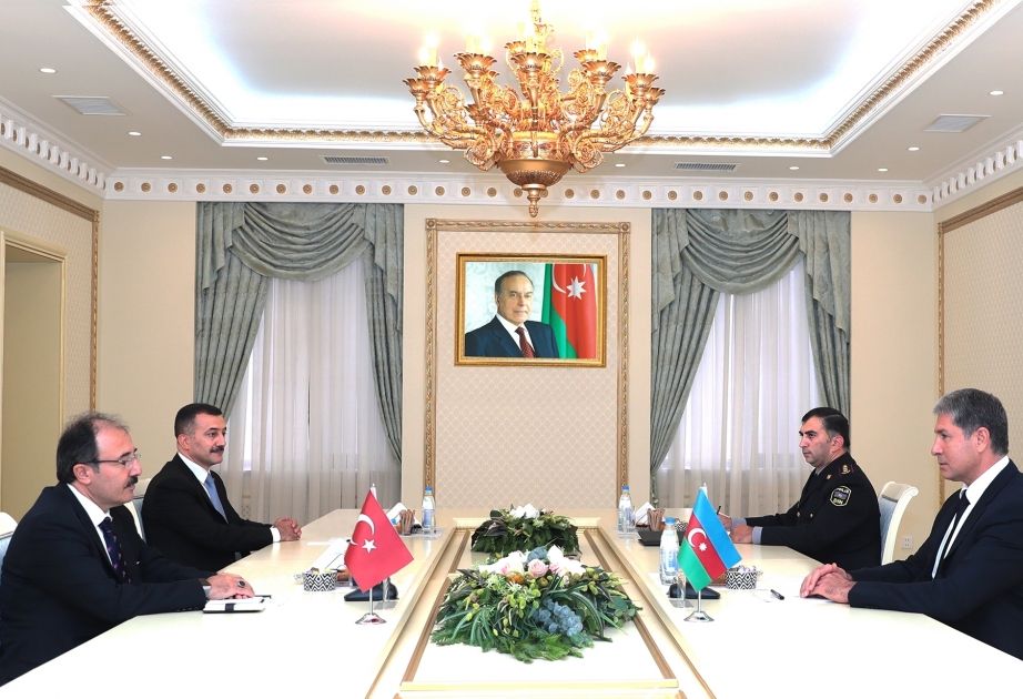 阿塞拜疆内务部长会见土耳其驻阿大使