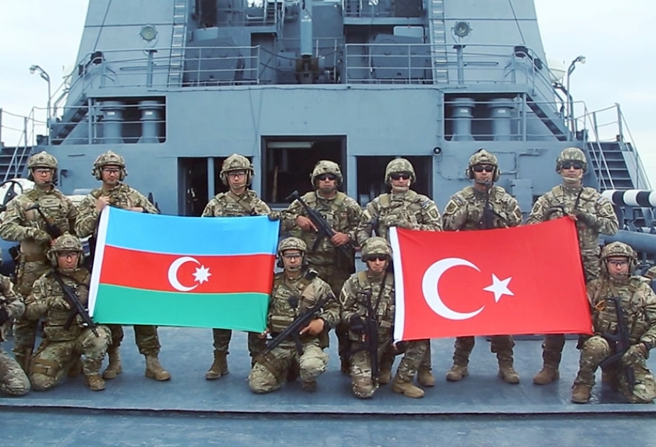 Azərbaycan və Türkiyə sualtı hücum və müdafiə qruplarının təlim-məşqlərində növbəti mərhələ icra olunub VİDEO